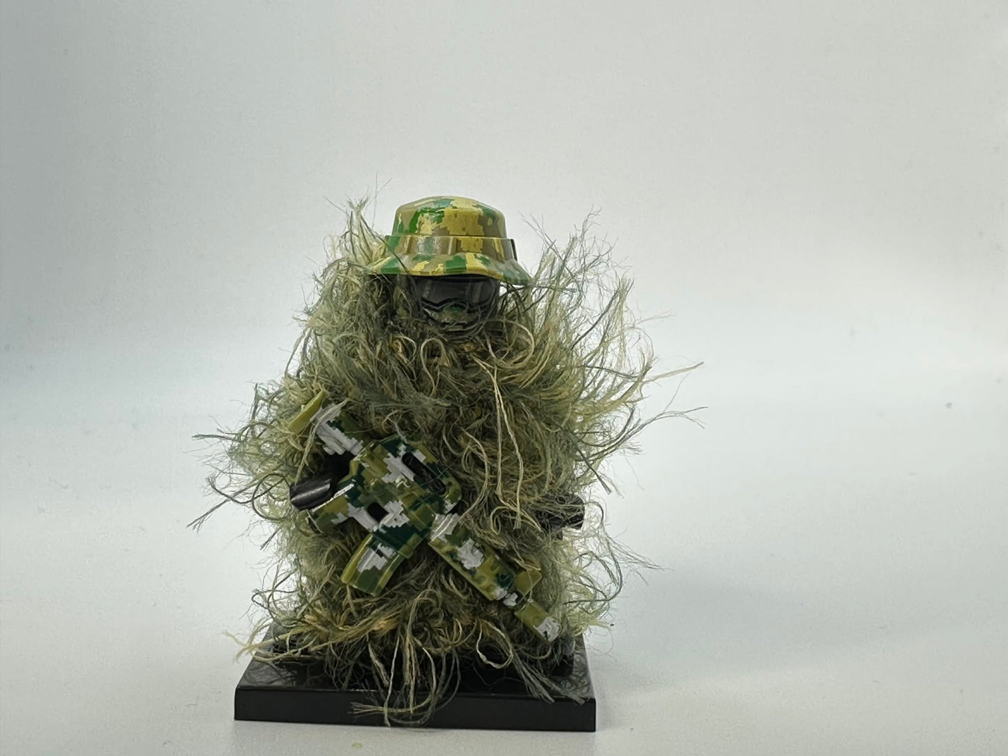 #78 Modern Military Ghillie Suit Minifigure