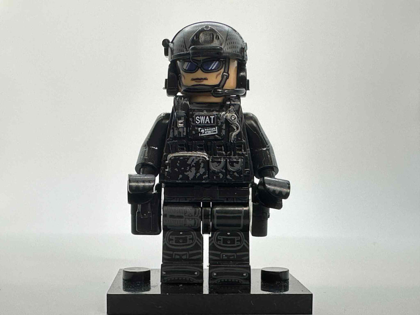 # SWAT Armed Police Minifigure