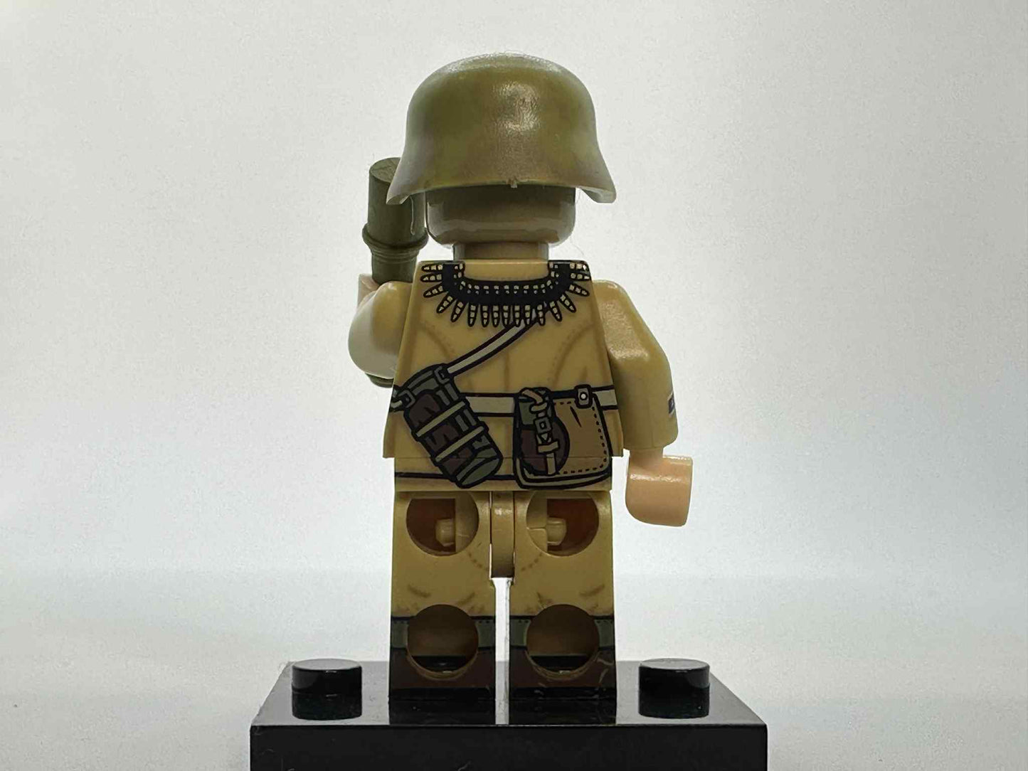 #52 WW2 German North Africa Divison Minifigure