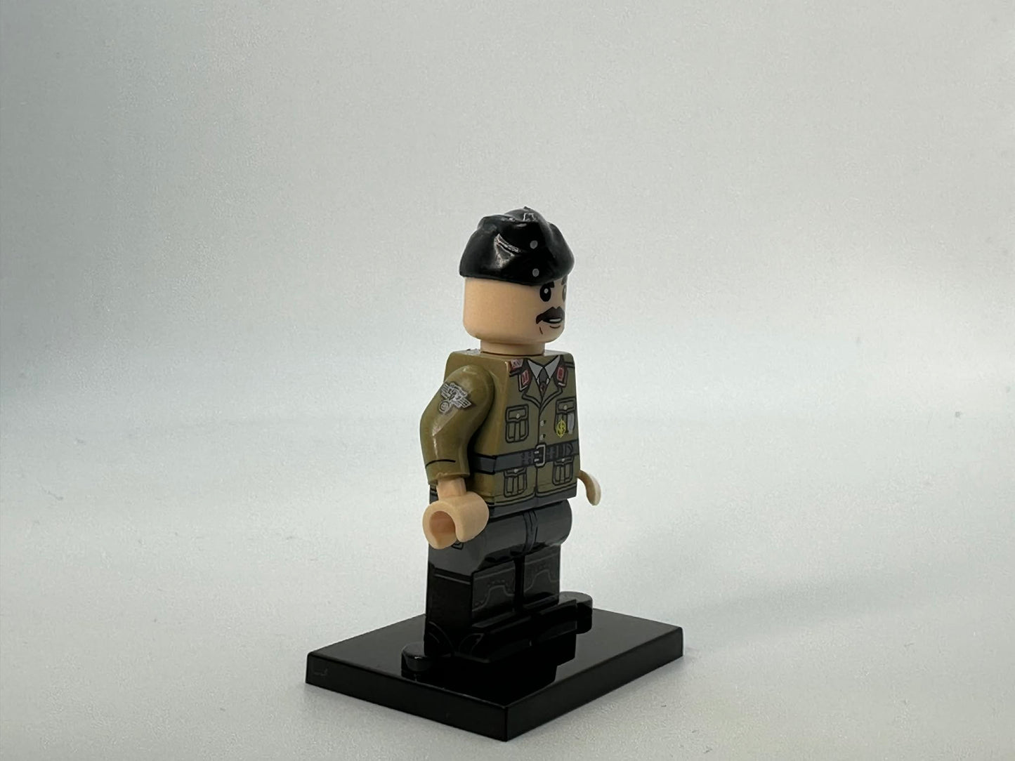 #86 WW2 German Officer Minifigure