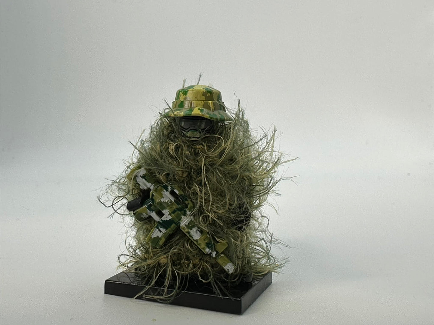 #78 Modern Military Ghillie Suit Minifigure