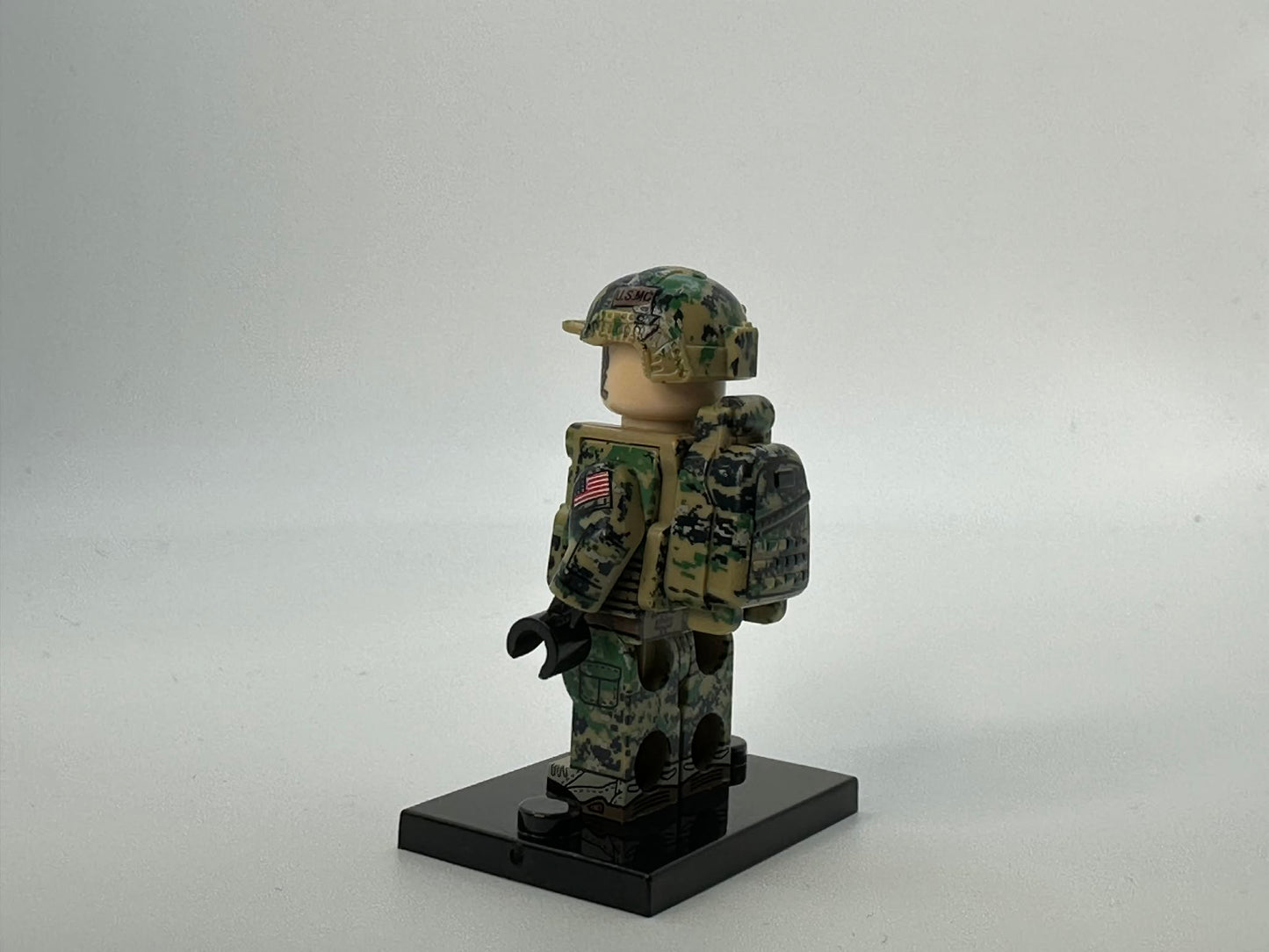 #75 USMC Minifigure