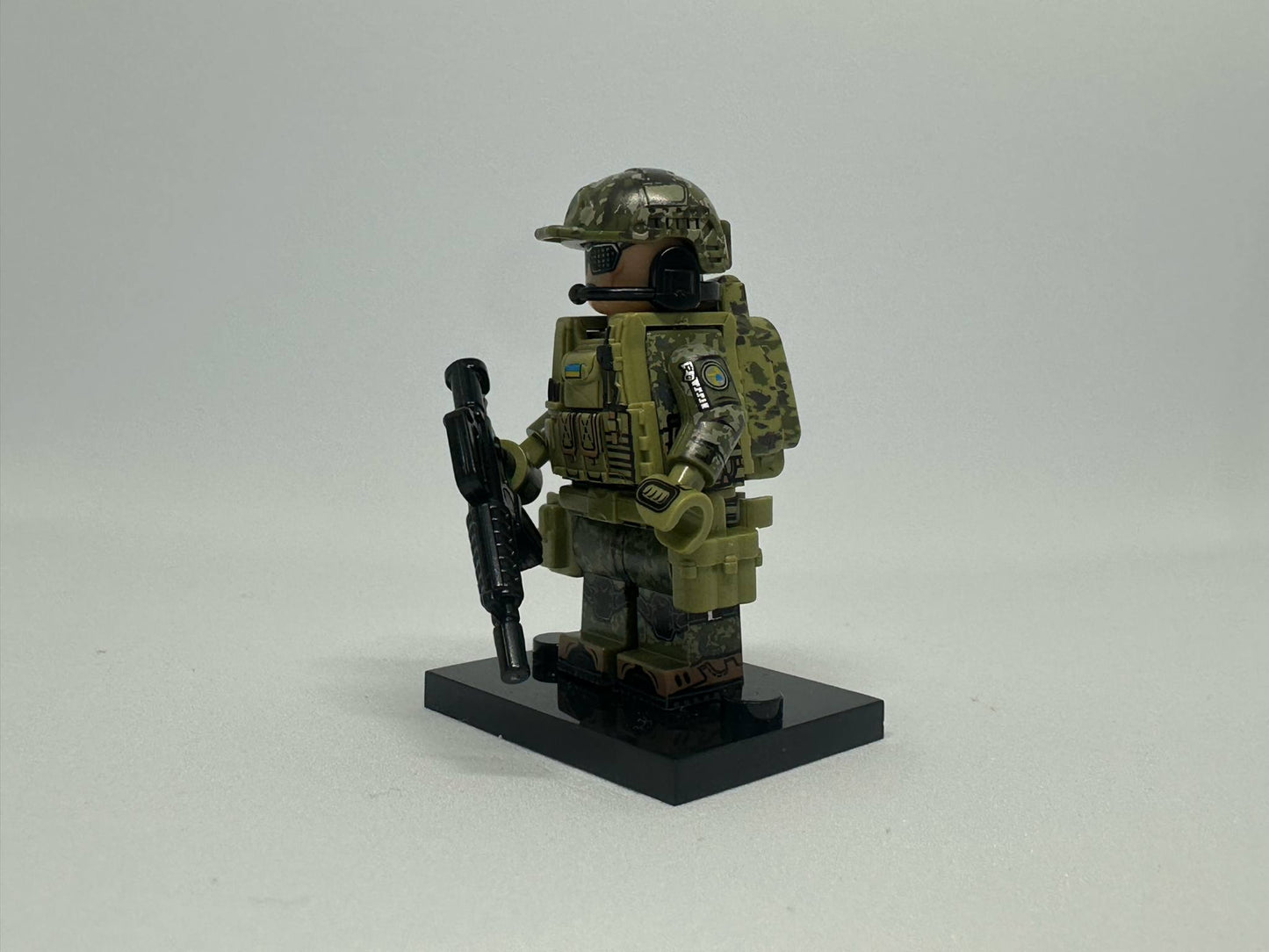 #57 Ukrainian Modern War Minifigure