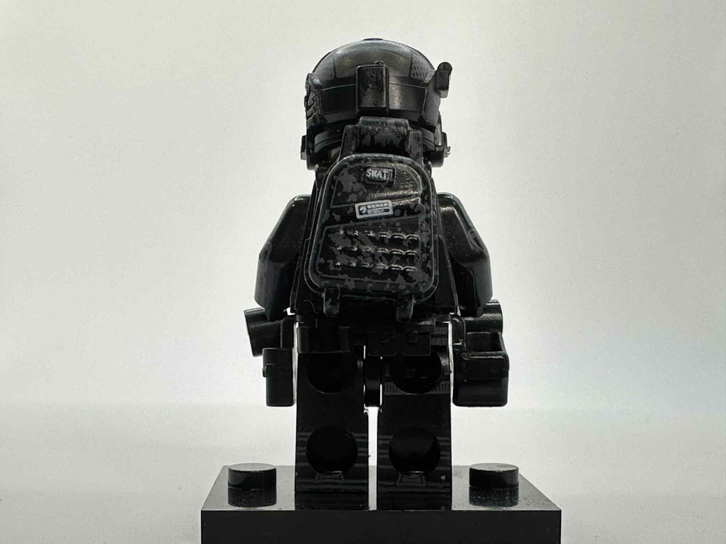 # SWAT Armed Police Minifigure