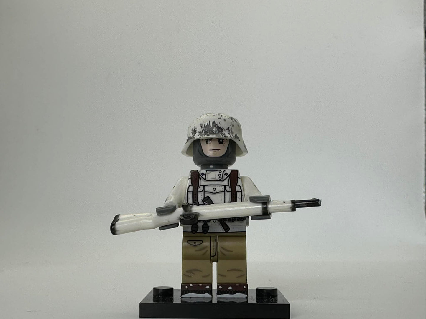 #82 WW2 German Mountain Infantry Minifigure