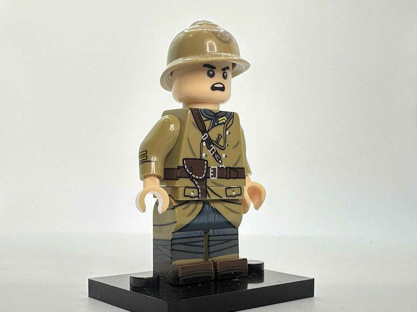 #30 WW2 French Army Officer Minifigure