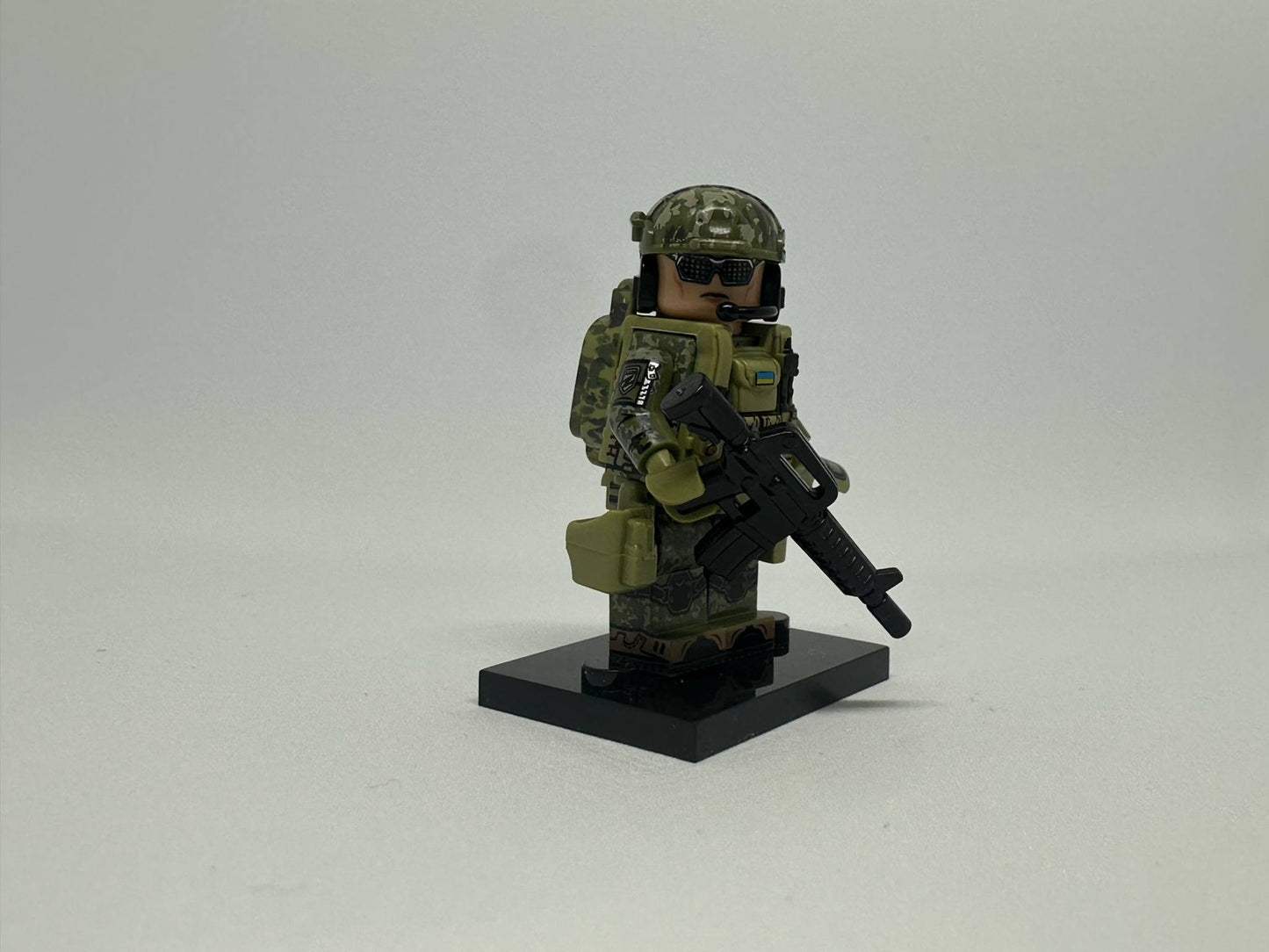#57 Ukrainian Modern War Minifigure