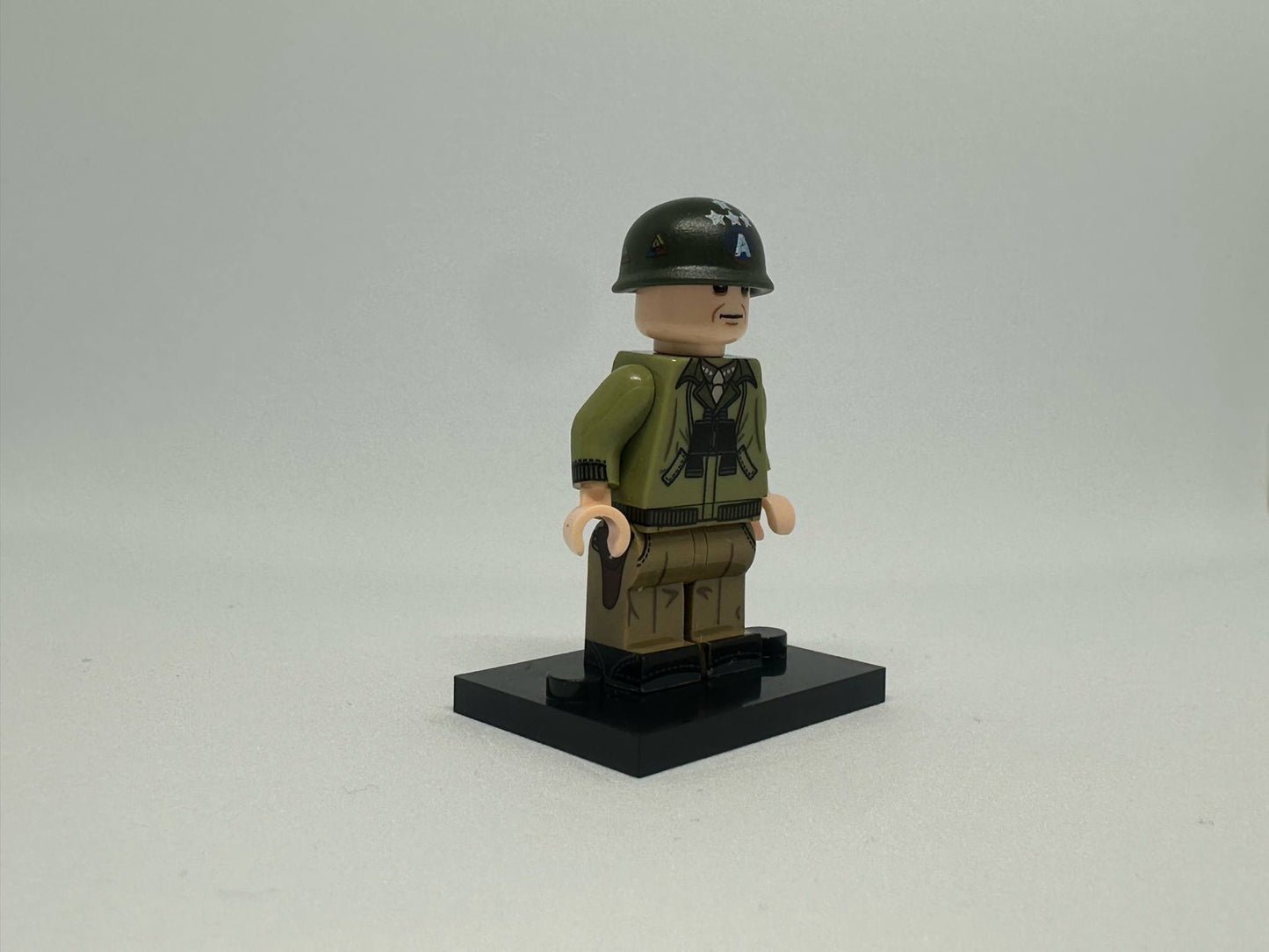 #27 US Military General Bradley Minifigure