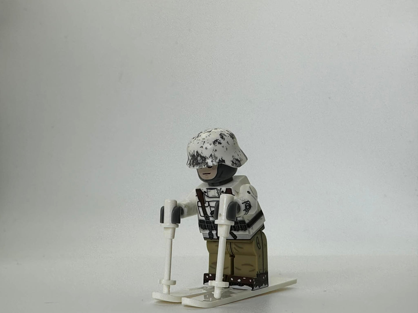 #82 WW2 German Mountain Infantry Minifigure