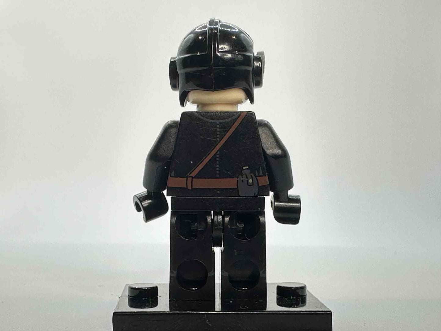#51 WW2 Soviet Union Tanker Minifigure