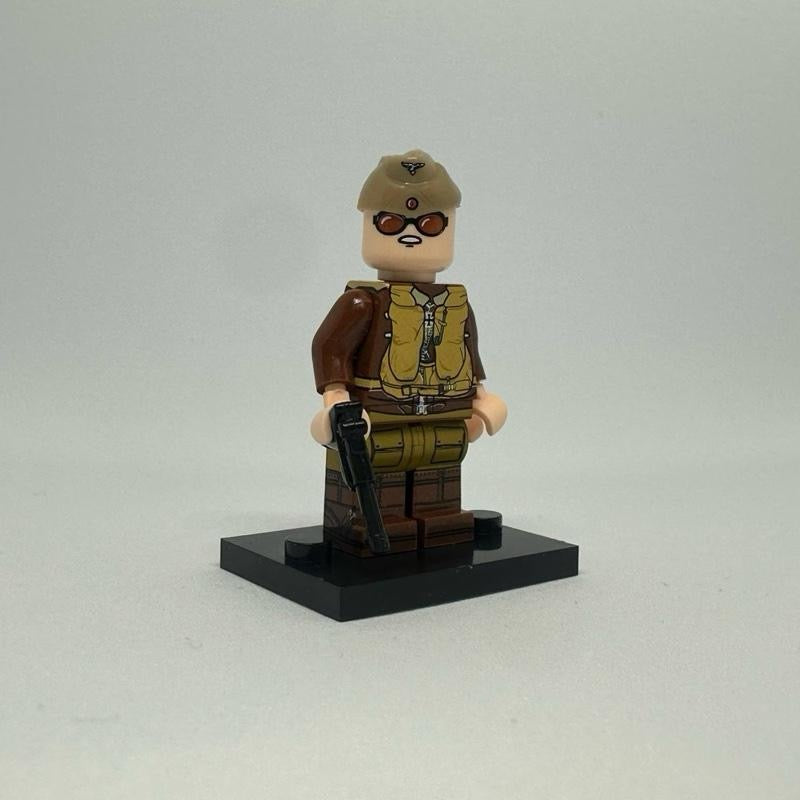 #49 WW2 German North Africa Pilot Minifigure