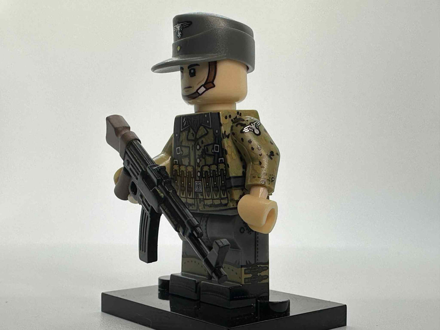 #53 WW2 German Infantry Minifigure
