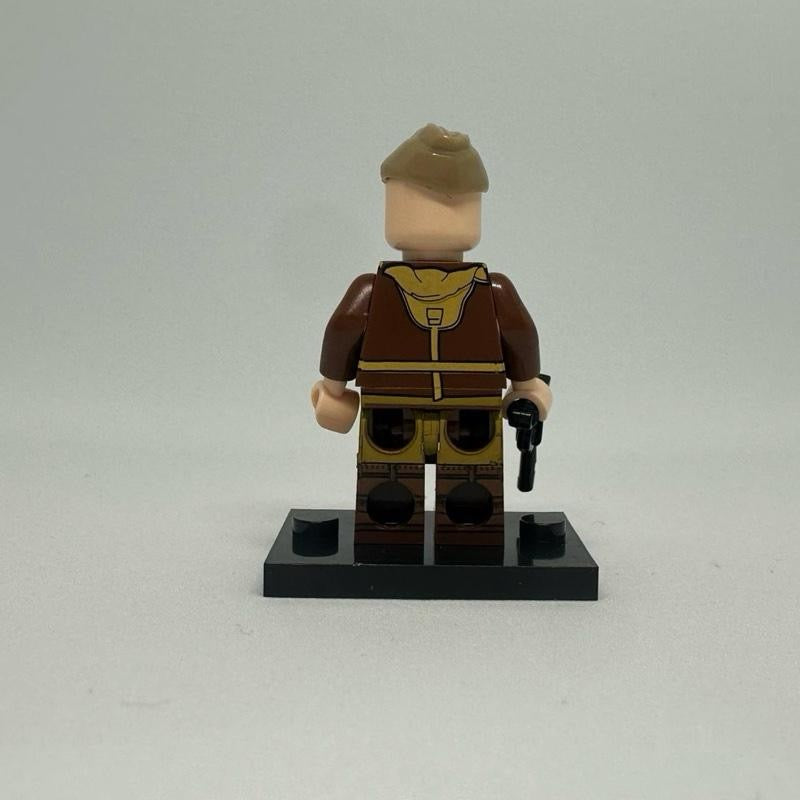 #49 WW2 German North Africa Pilot Minifigure