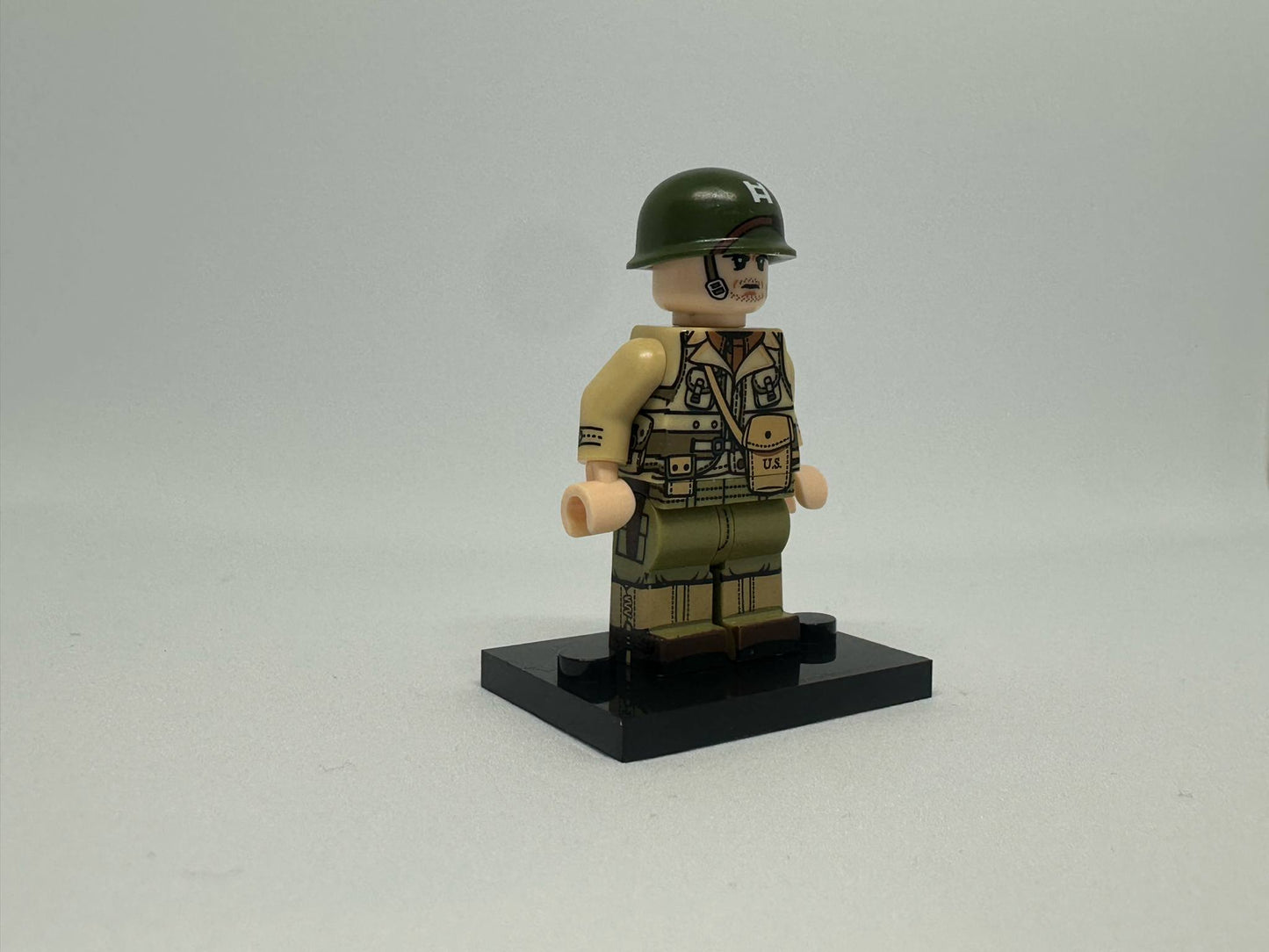 #12 WW2 US Army Lieutenant Minifigure