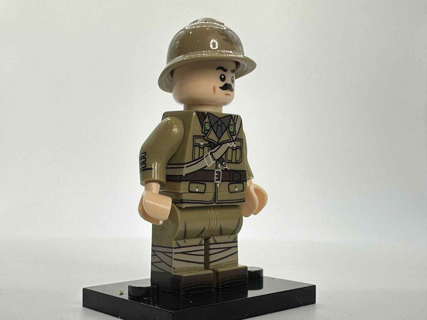 #79 WW2 French Army Medic Minifigure
