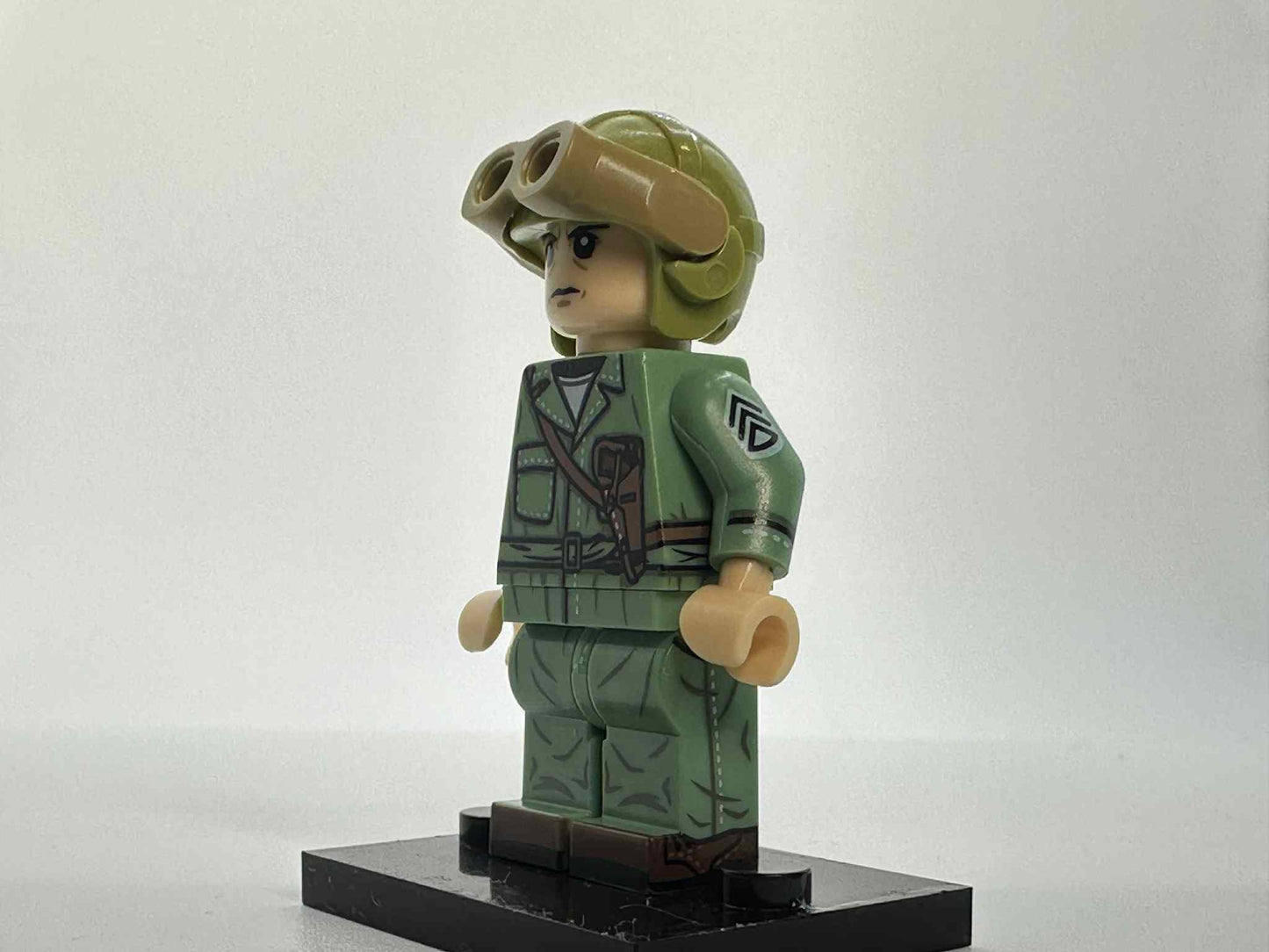 #20 WW2 US Army Tanker/Crewman Minifigure