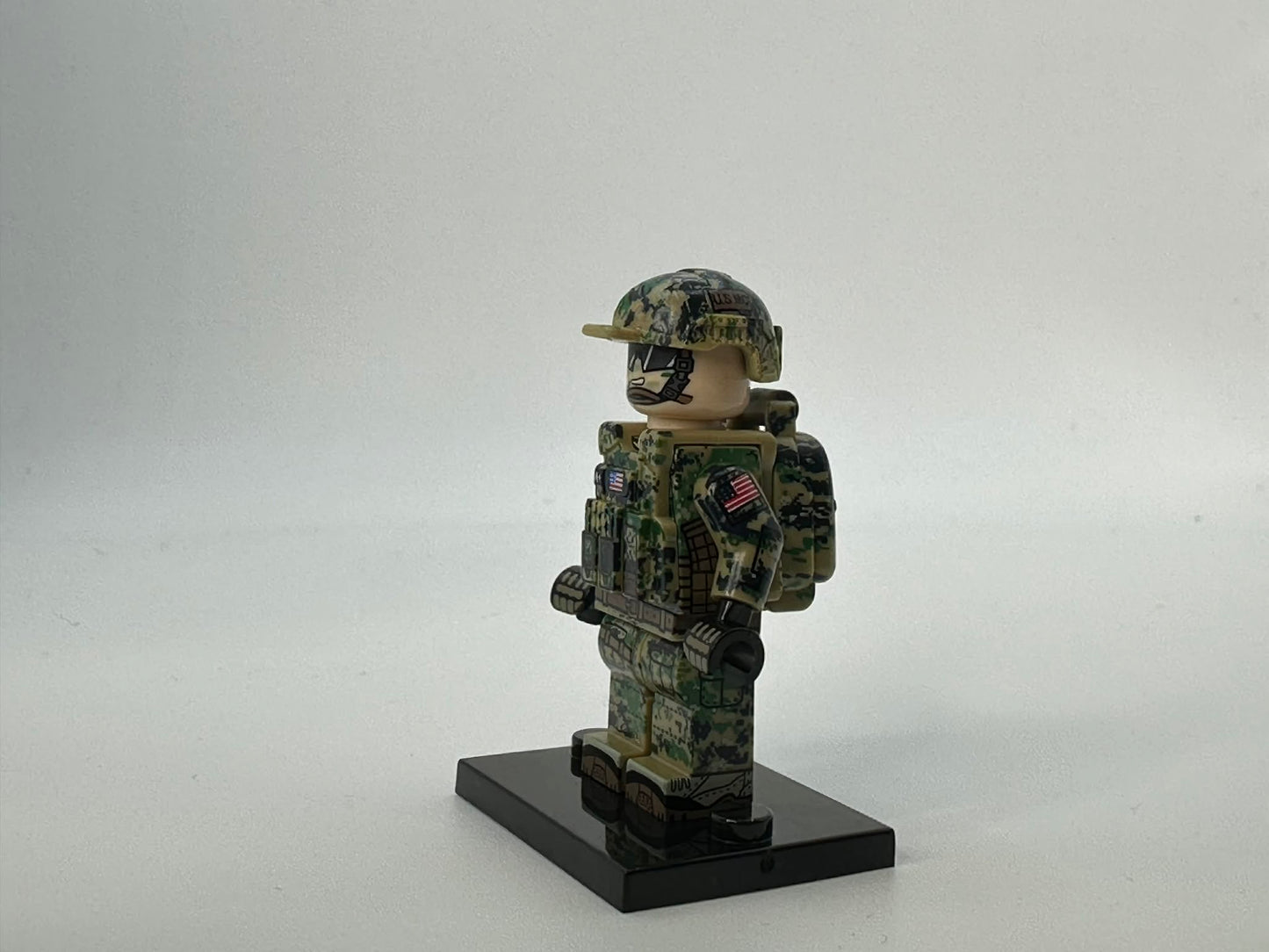#75 USMC Minifigure
