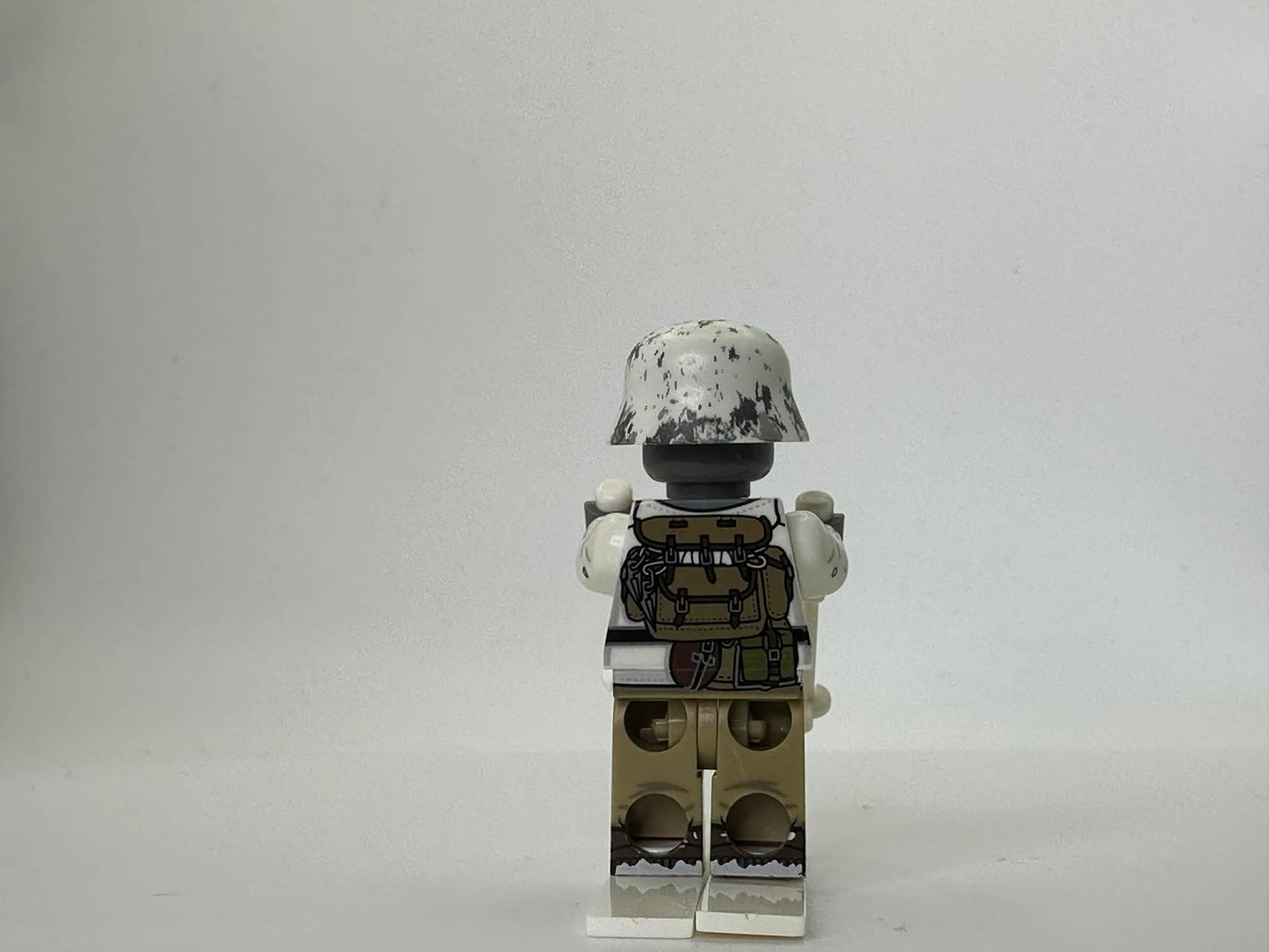 #82 WW2 German Mountain Infantry Minifigure