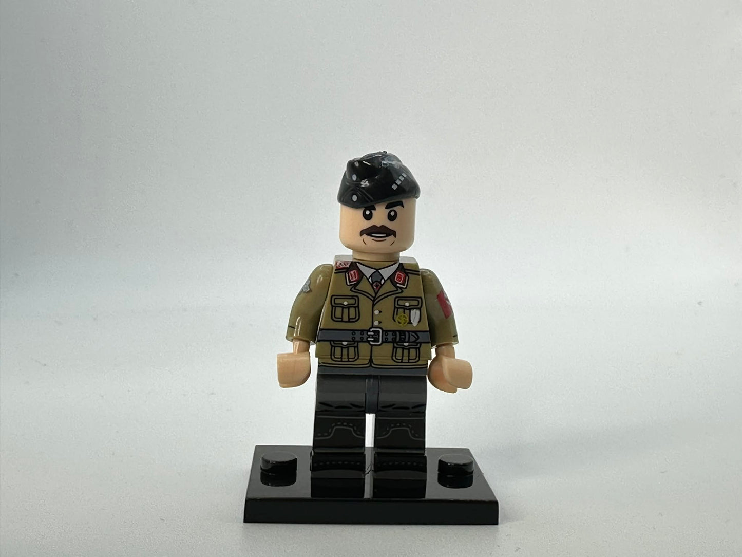 #86 WW2 German Officer Minifigure