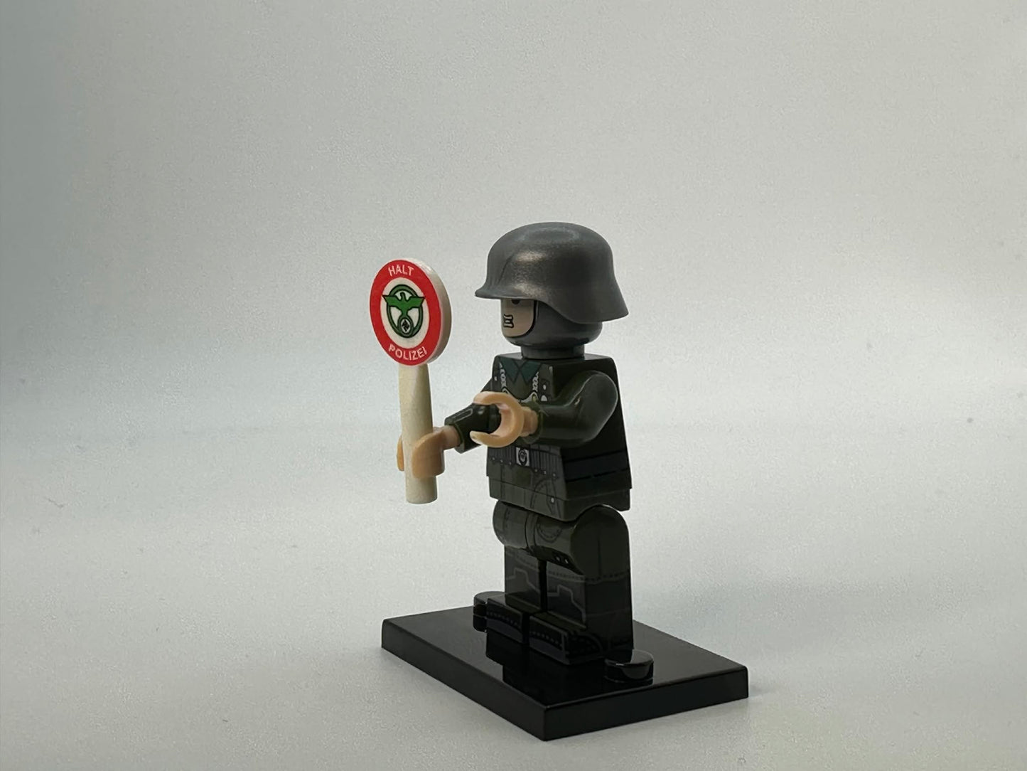 #87 German Military Police Minifigure