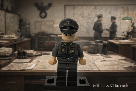 #44 WW2 German Military Officer Minifigure