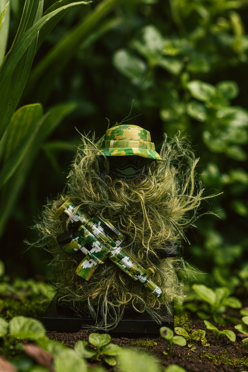 #78 Modern Military Ghillie Suit Minifigure