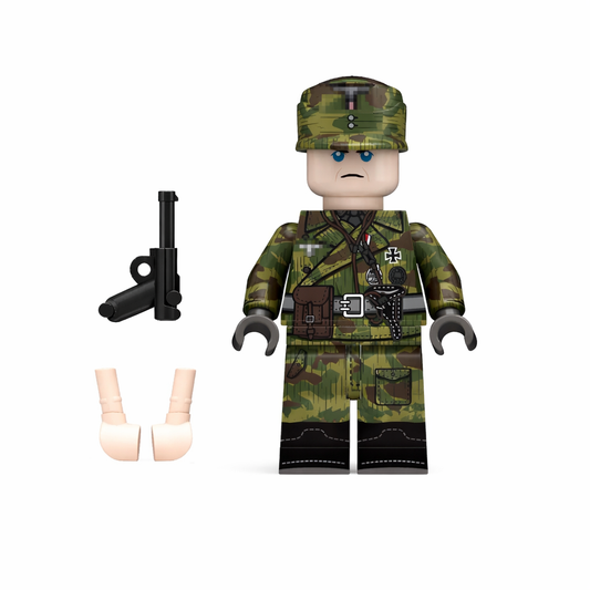 WW2 German Splinter Camo Panzer Minifigure