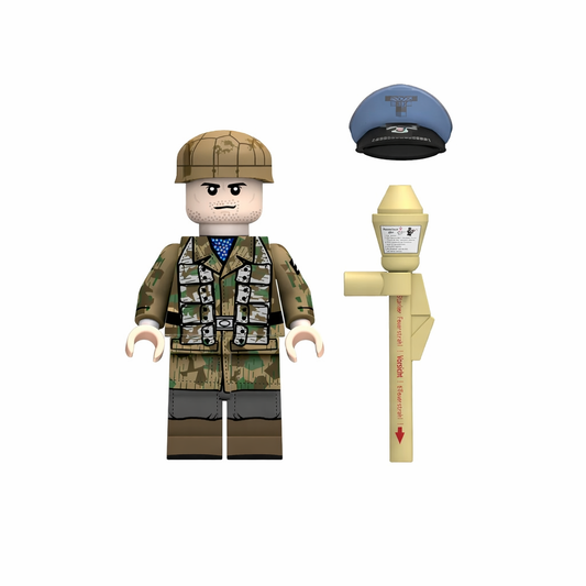 WW2 German Luftwaffe Panzerfaust (Anti-Tank) Minifigure